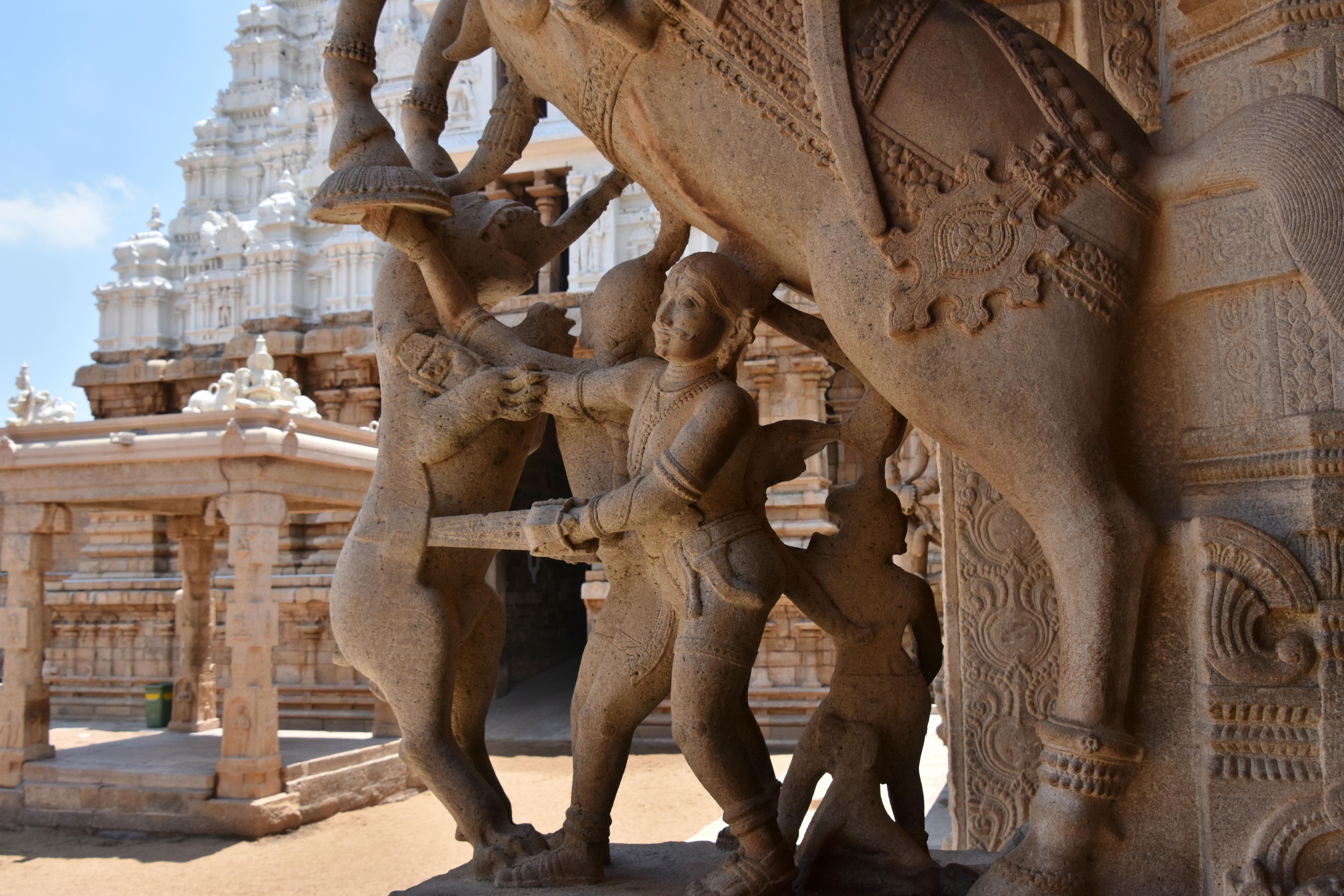 Vijayanagara katar on statue