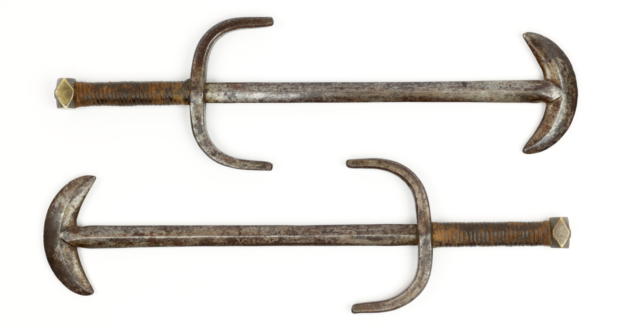 Chinese crescent moon weapons