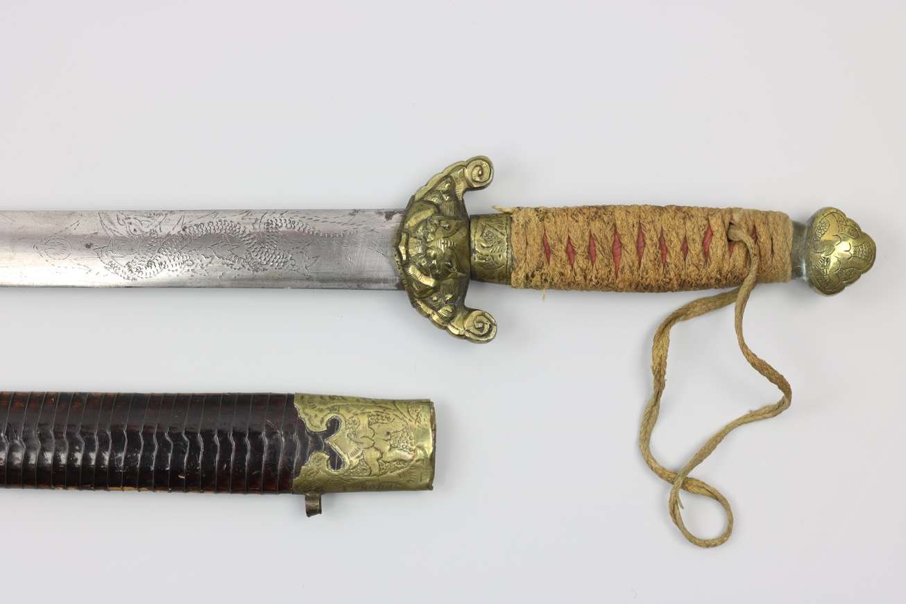 An antique Chinese practice sword | Mandarin Mansion