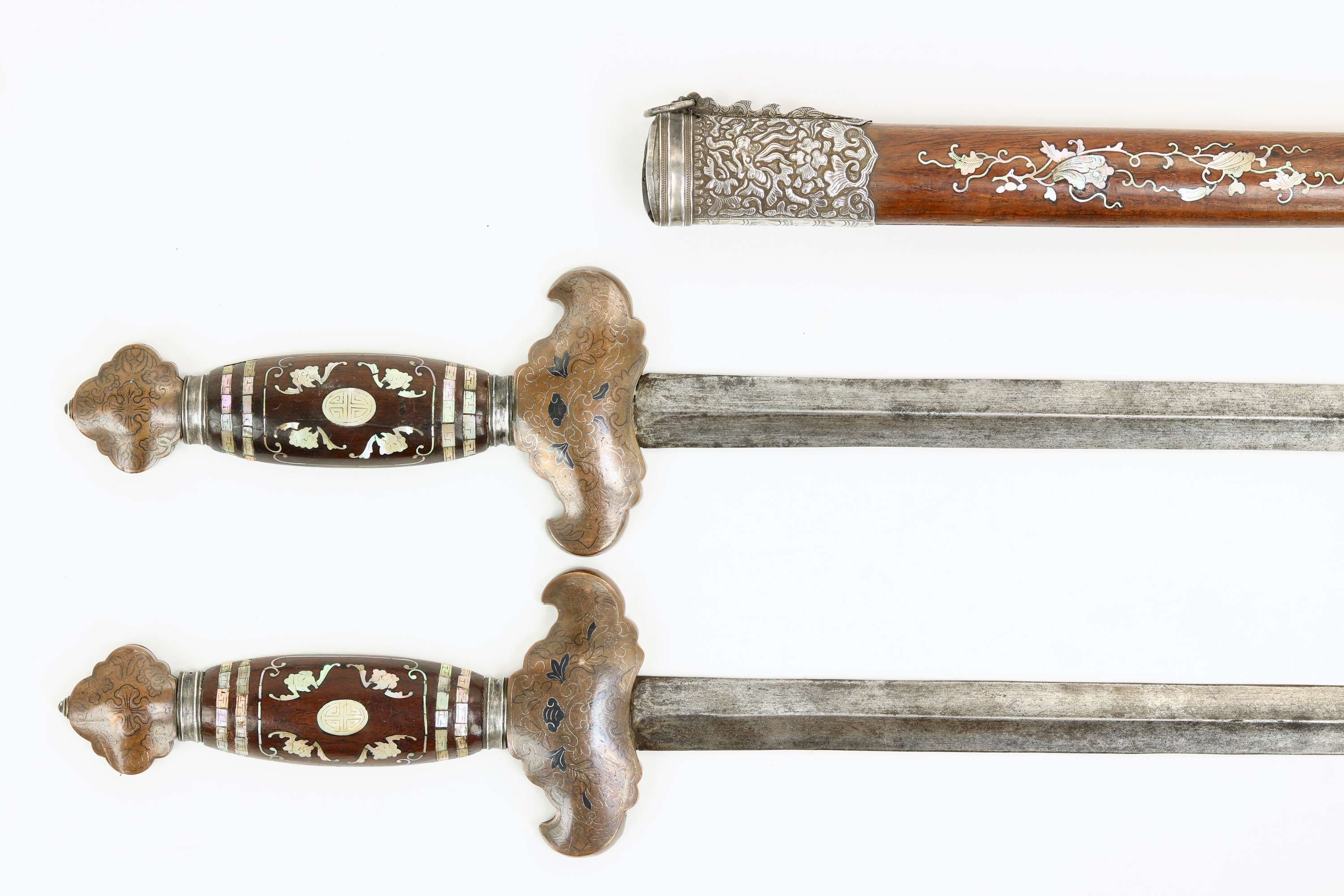 Vietnamese double swords