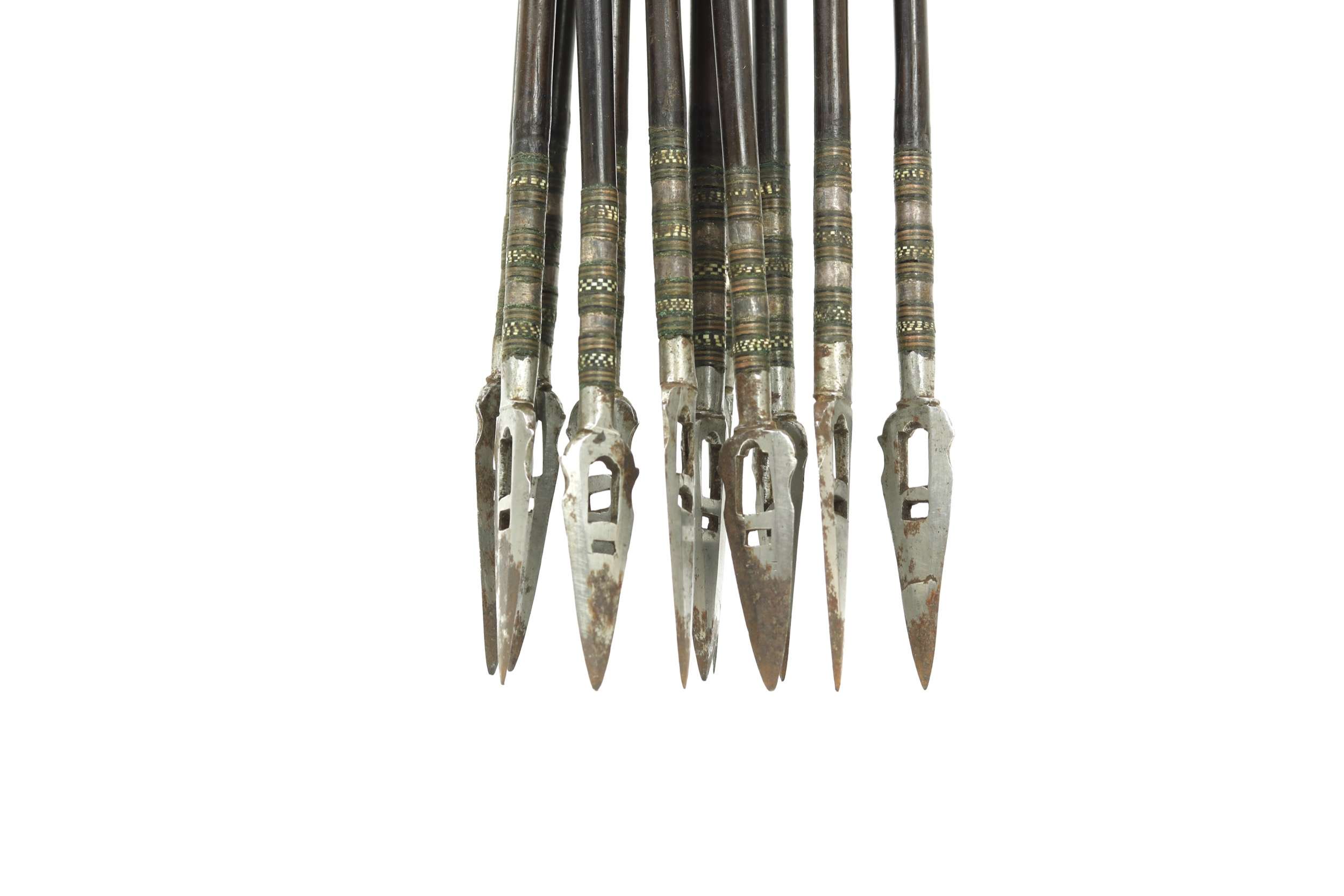 12 antique North Indian arrows