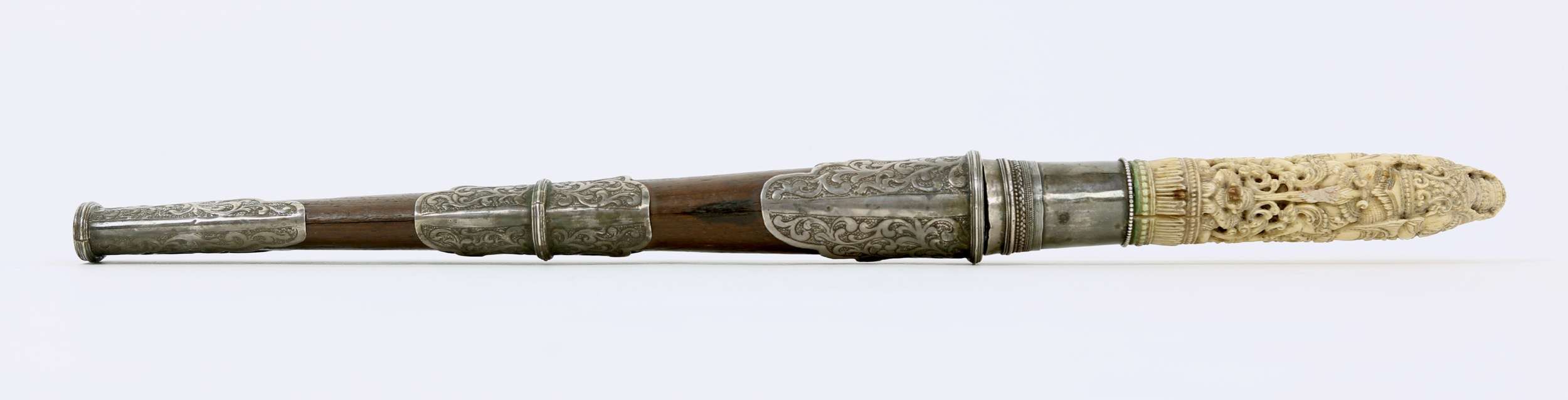 Fine Burmese dha hmyaung with carved ivory hilt