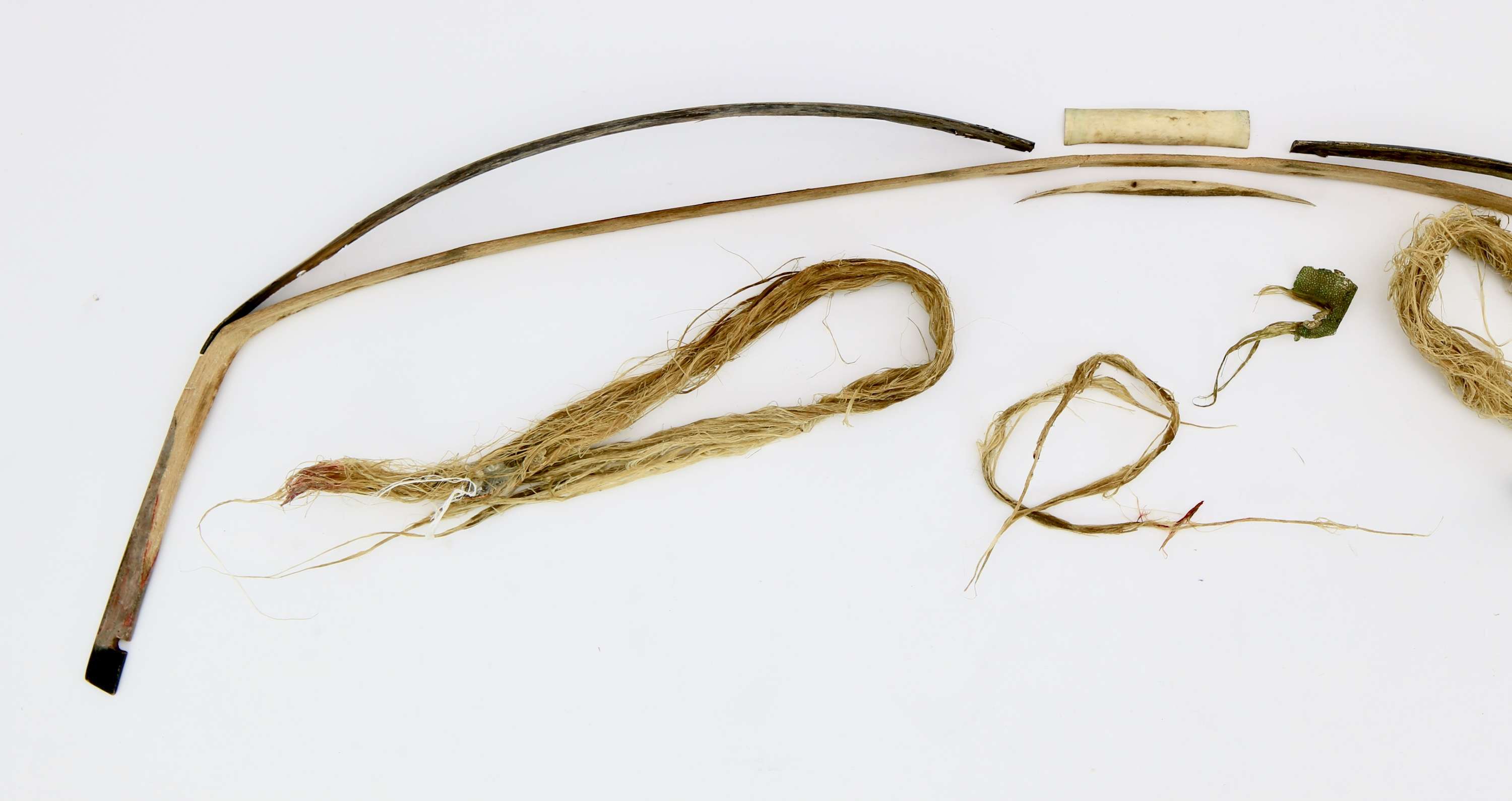 A deconstructed Qing bow