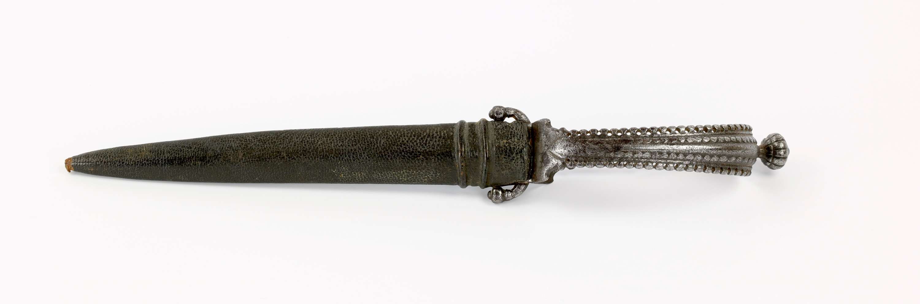 South Indian loop hilted dagger, straight bichwa or bichuwa