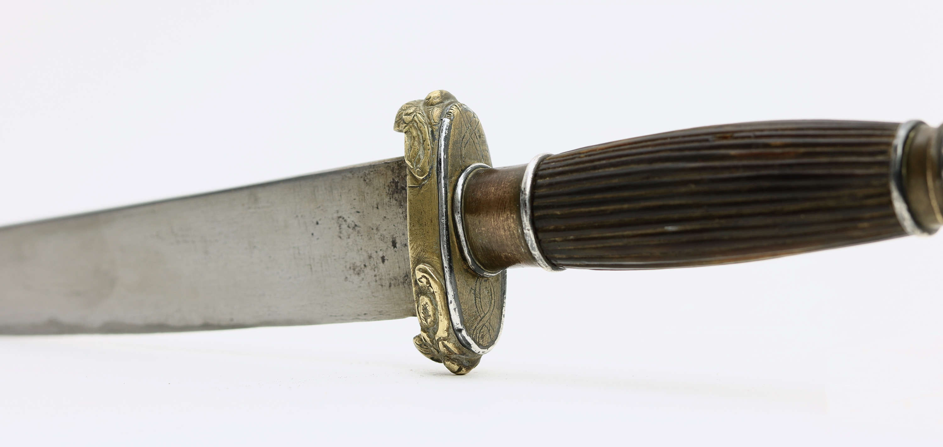 Good antique Vietnamese fighting knife