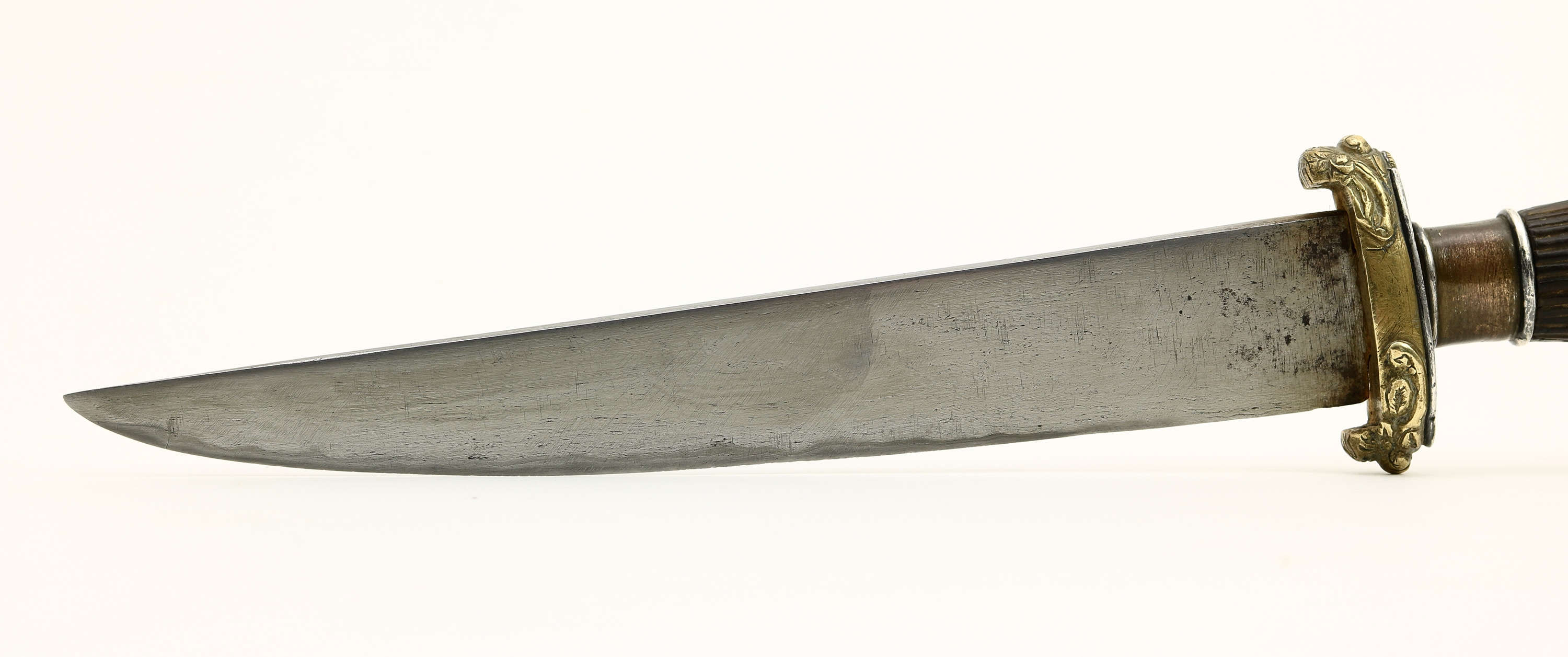 Good antique Vietnamese fighting knife