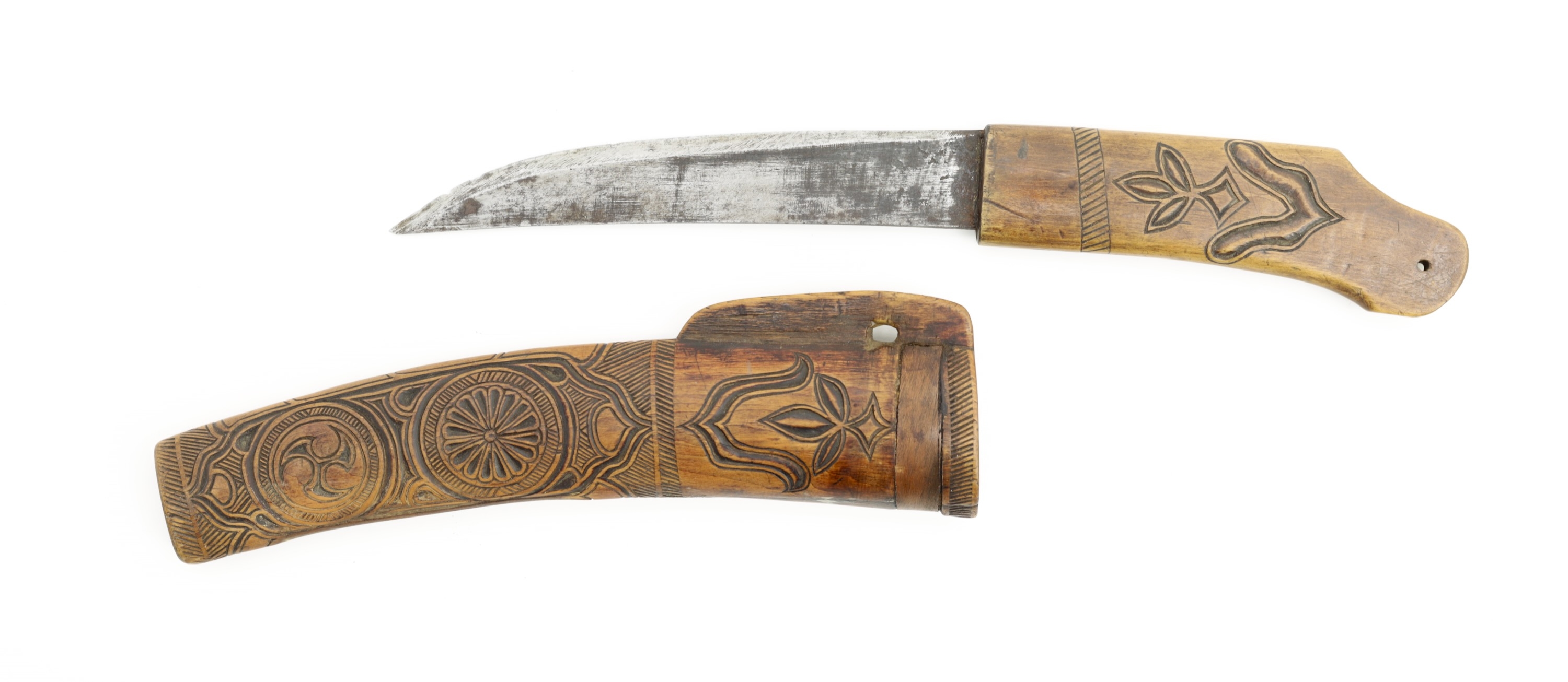 Finely carved Ainu makiri knife