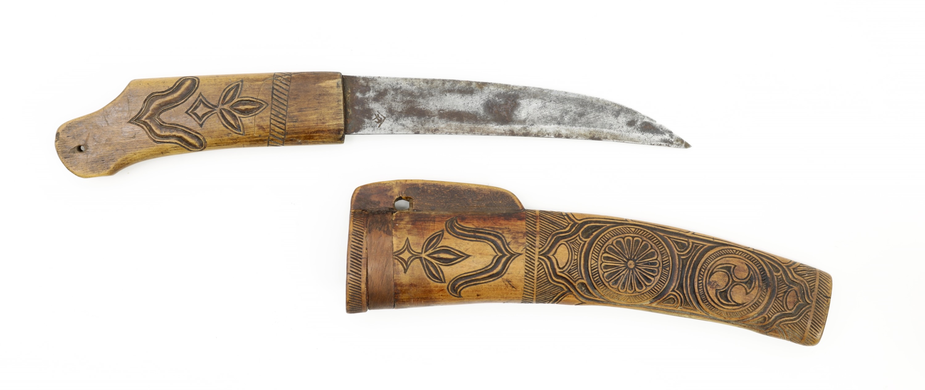 Finely carved Ainu makiri knife